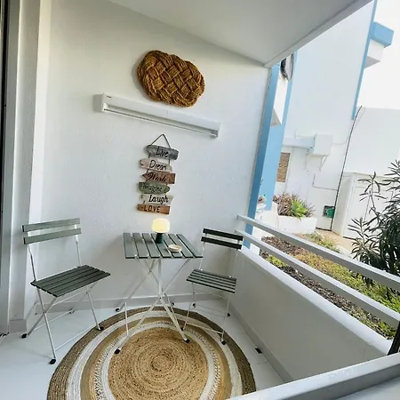 La Maison Parque Jacuzzi Apartment